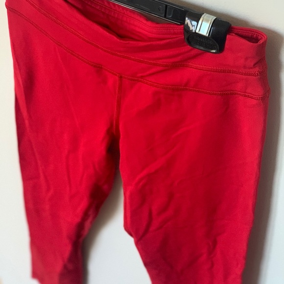 Lululemon Speed Crops, Red, Size 6 - Picture 1 of 5